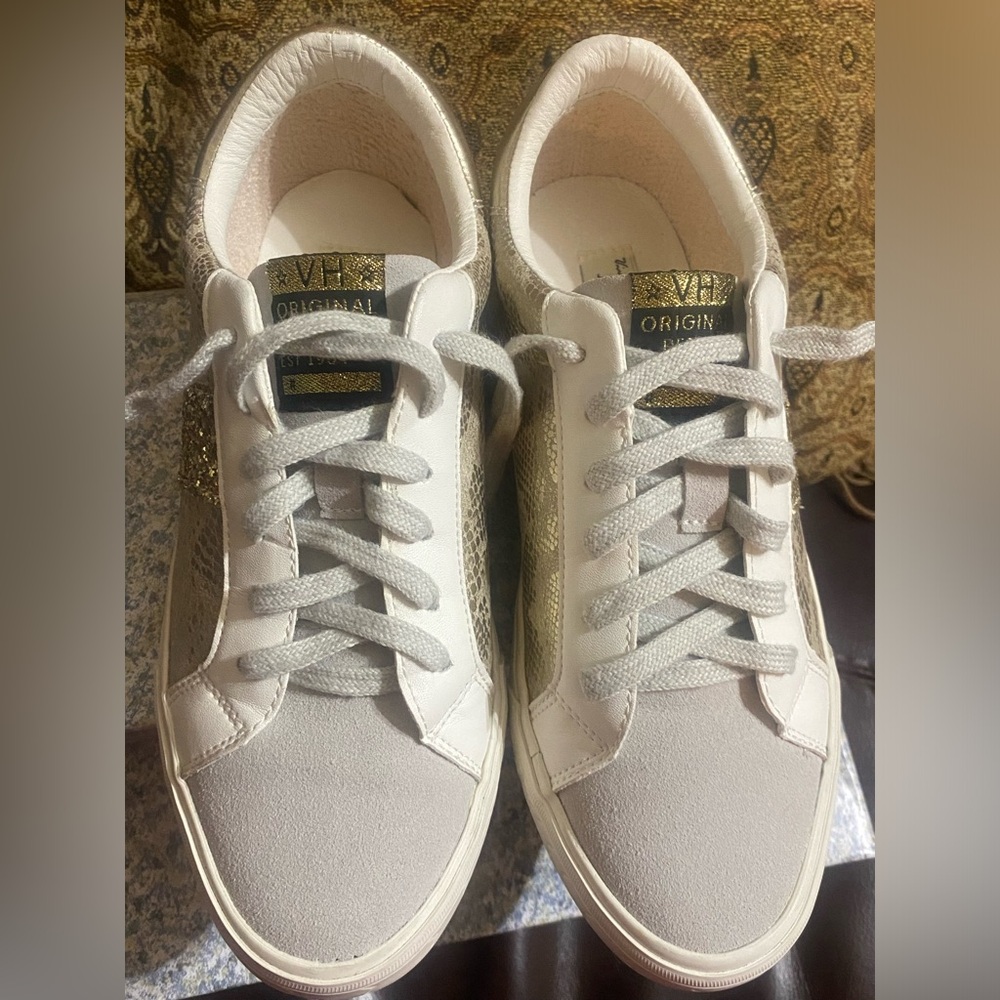 Vintage Havana White and Gold Sneakers